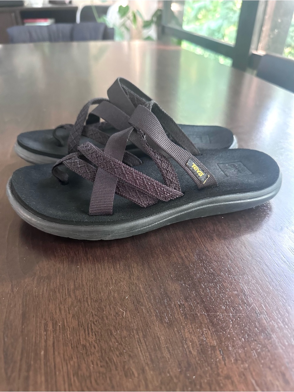 Teva Black Strappy Slide Flip Flop Sandals 8 EUC - Picture 3 of 6